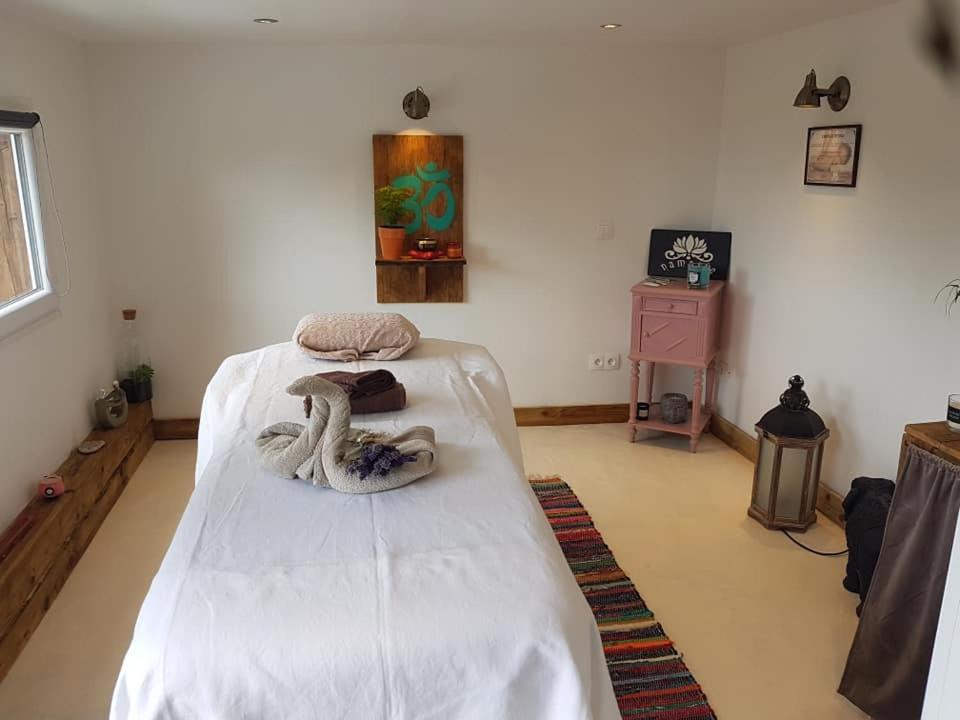 La Belmontaise Bed and Breakfast Beaumont-sur-Sarthe Esterno foto