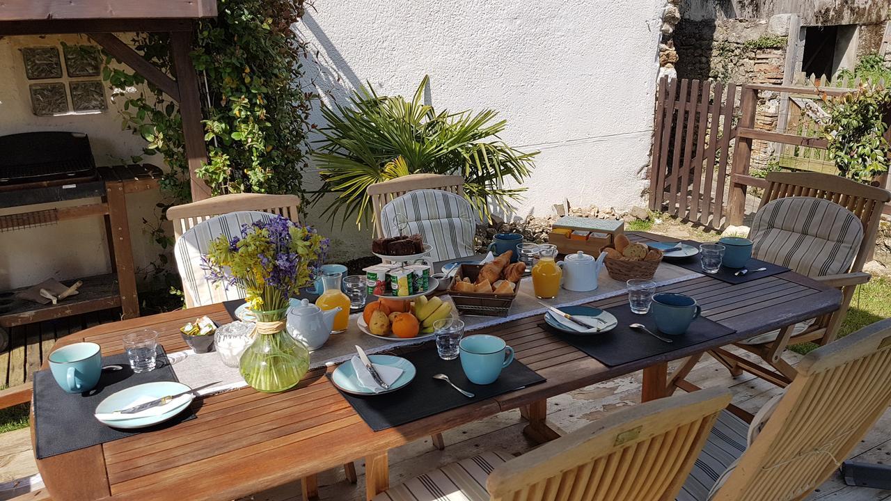 La Belmontaise Bed and Breakfast Beaumont-sur-Sarthe Esterno foto