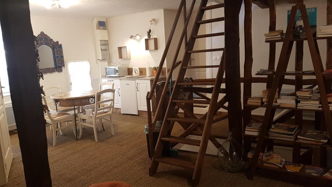 La Belmontaise Bed and Breakfast Beaumont-sur-Sarthe Esterno foto